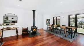 'Omaroo' Homestead Escape amongst Rolling Hills - Image 3