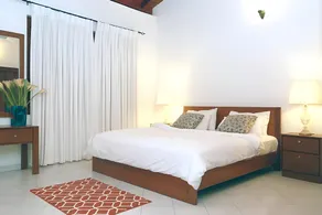 Elegant Garden Villa | 25min to City - Image 2