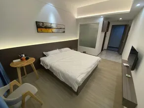 Ru'an Business Apartment - Image 3