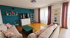 Sunflower Apartment - Image 2