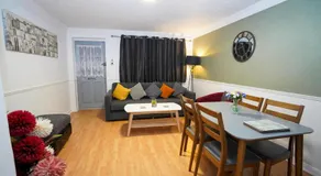 Ground Floor 2Bedroom Apt in Central Slough By Easy 2 Manage - Image 2