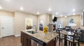 1 bedroom apartment free electric charger Keystone - Image 5