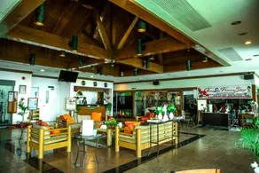 Real Family Hotel - Image 4