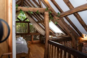 Treehouse Cottage Spa Retreat - Image 4