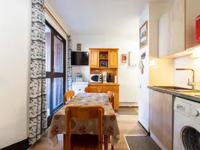 Slope-Access Morillon Apartment for 4 - Image 3