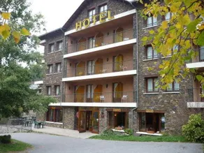 Del Bisset - Image 4