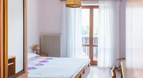 Hotel Mignon - Image 2