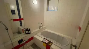 Hotel Luxe - Adult Only - Image 4