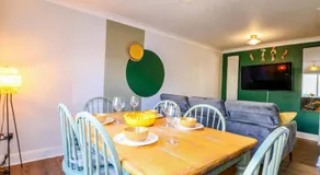 Farnham Park Apartment - Image 3
