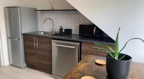 Lovely 2 Bedroom Apartment in Central Location - Image 4