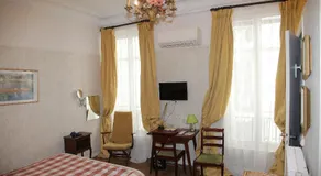 Hotel Cronstadt - Image 2