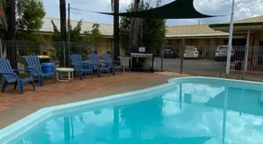 Golden West Motor Inn - Image 2