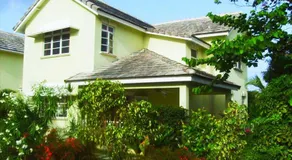 Surfer's Paradise Retreat - Gated Community Townhouse for Surfers & Families - Image 4