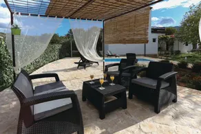 Stunning holiday house with the pool - Image 2