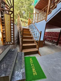 USHA NIWAS - MATHERAN - Image 3