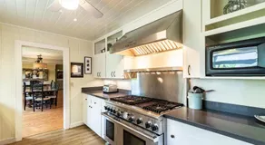 4 Bedroom Retreat with Game Room and Creek Access - Image 4