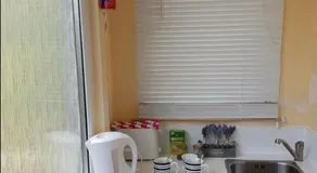 Self Contained Rooms in Central Torquay - Image 2