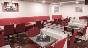 C&M Hotel - Image 3