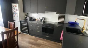 Homestay in modern apartment - Image 3