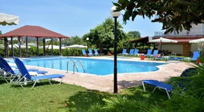 Denis Hotel and Bungalows - Image 2