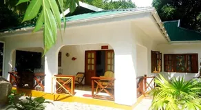 Chalets Anse Possession - Image 2