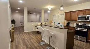 Modern Spacious Home Near the medical center, NRG, Downtown and UHD - Image 3