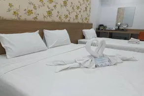 Top Inn Hotel - Image 2