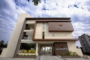 Ponnis Hotel - Image 1