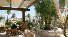 Oasi Beach Hotel - Image 2