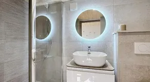 Fleurie - Anse Centre - Chambre et Salle de bain WC privée - Cuisine partagée - Image 2