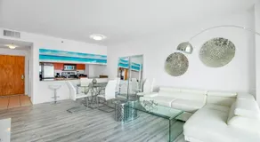 Amazing Penthouse In beautiful Brickell 42 floor!! Free Garage Parking - Image 4