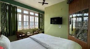 ZuZu Hostels - Image 2