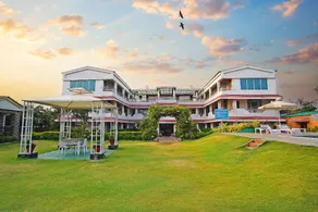 SEA STAR RESORT - Image 3