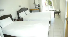 Hotel Plaza - Image 2