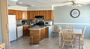 Astronaut Motel - Image 4