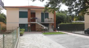 Gino's House - Image 4