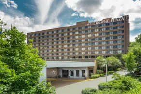 Crowne Plaza Danbury - Image 2