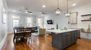 Hosteeva Stunning 4 BR Condo w Pool Steps to St Charles Ave - Image 2