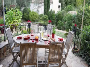 villa with private swimming pool - Image 4
