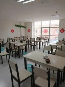 7 Days Inn - Image 5