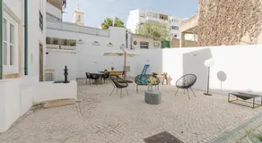 Almada Villa - Image 3