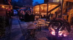 The Red Lion & Cellar Room, Betchworth - Image 3