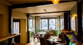 The Crown Hotel - Image 4