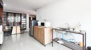 Freesia Bangphi Guest House - Image 5