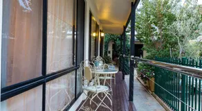 Courtsidecottage Bed and Breakfast - Image 3