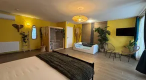 Le Bovary Hotel Suite Safari - Image 2