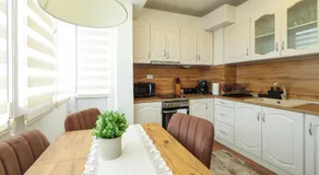 Central Apartment near the Park - Image 5