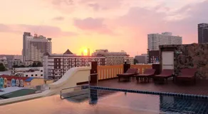 Dhotel Pattaya - Image 4