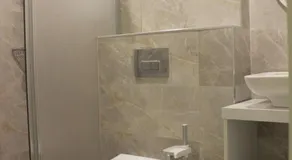 Retro Star Suites - Image 2