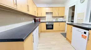 RF-Entire House-Central Scotland-Falkirk, Self-Check-in , Pet-friendly and with Parking - Image 4